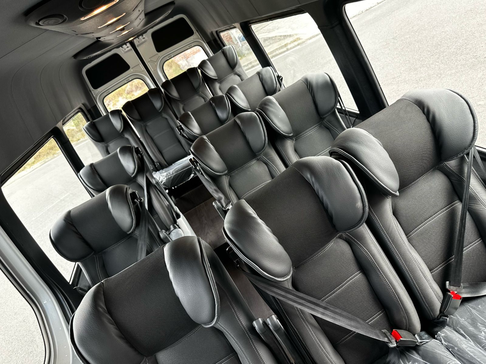 Asientos AutoTrimLab para pasajeros y conductores